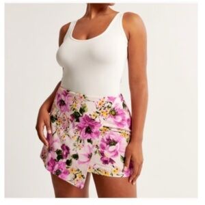 Abercrombie & Fitch Floral Pink Skort